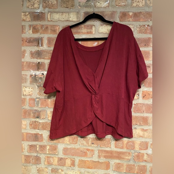 Eloquii maroon red twist back top short sleeve size 22 24 - Picture 1 of 5